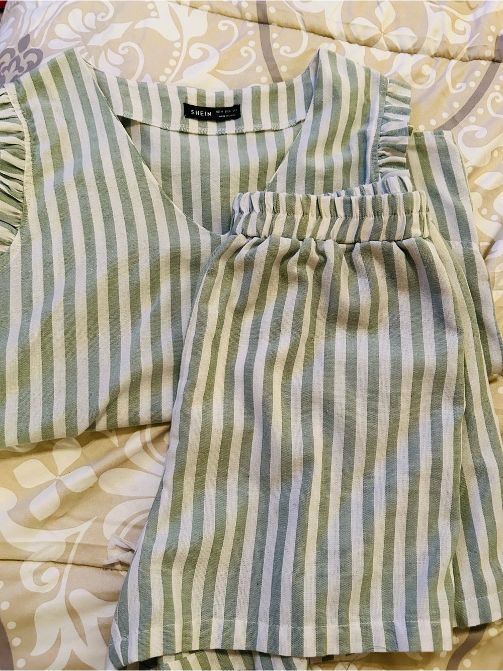 SHEIN women’s Sage Green & White Striped Set